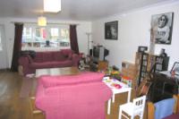 Mid-Terrace House, 3 bedrooms, Freehold