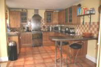 Semi-Detached House, 3 bedrooms, Freehold