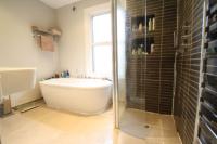 End-of-Terrace House, 2 bedrooms, Freehold