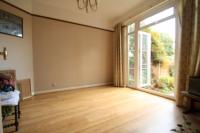 Mid-Terrace House, 4 bedrooms, Freehold