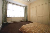 Mid-Terrace House, 4 bedrooms, Freehold