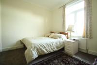 Mid-Terrace House, 4 bedrooms, Freehold