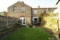 Mid-Terrace House, 4 bedrooms, Freehold