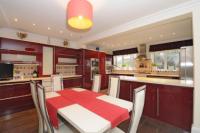 Semi-Detached House, 4 bedrooms, Freehold