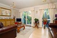 Flat / Apartment, 3 bedrooms, Freehold