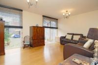 Mid-Terrace House, 3 bedrooms, Freehold