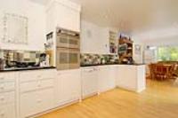 Mid-Terrace House, 4 bedrooms, Freehold