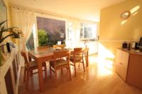 Semi-Detached House, 4 bedrooms, Freehold