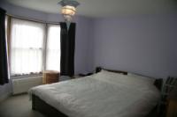 Mid-Terrace House, 2 bedrooms, Freehold