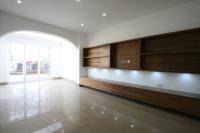 Semi-Detached House, 6 bedrooms, Freehold