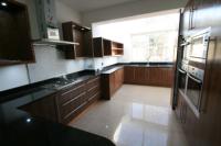 Semi-Detached House, 6 bedrooms, Freehold