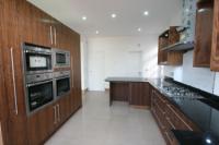 Semi-Detached House, 6 bedrooms, Freehold