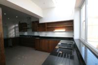 Semi-Detached House, 6 bedrooms, Freehold