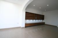 Semi-Detached House, 6 bedrooms, Freehold