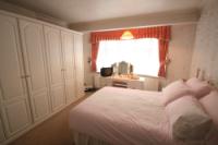 Semi-Detached House, 3 bedrooms, Freehold