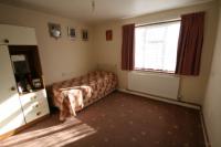 Semi-Detached House, 5 bedrooms, Freehold