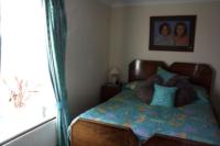 Mid-Terrace House, 3 bedrooms, Freehold