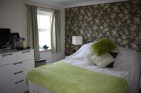 Mid-Terrace House, 3 bedrooms, Freehold