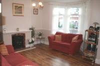Mid-Terrace House, 3 bedrooms, Freehold