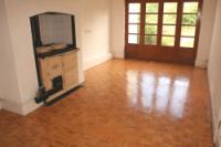 Semi-Detached House, 5 bedrooms, Freehold