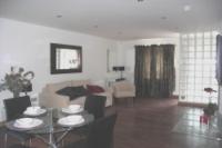 Mid-Terrace House, 3 bedrooms, Freehold