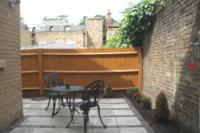 Mid-Terrace House, 3 bedrooms, Freehold