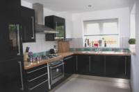 Mid-Terrace House, 3 bedrooms, Freehold