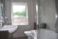 Mid-Terrace House, 3 bedrooms, Freehold