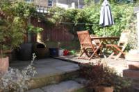 Mid-Terrace House, 3 bedrooms, Freehold