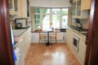 Semi-Detached House, 3 bedrooms, Freehold