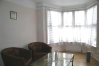 Mid-Terrace House, 4 bedrooms, Freehold