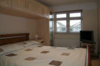 Semi-Detached House, 4 bedrooms, Freehold