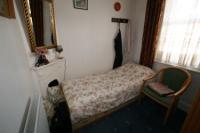Mid-Terrace House, 4 bedrooms, Freehold