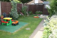 Mid-Terrace House, 4 bedrooms, Freehold