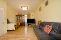 Mid-Terrace House, 5 bedrooms, Freehold