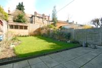 Mid-Terrace House, 4 bedrooms, Freehold