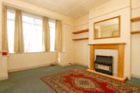 Mid-Terrace House, 4 bedrooms, Freehold