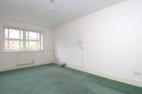 Mid-Terrace House, 4 bedrooms, Freehold