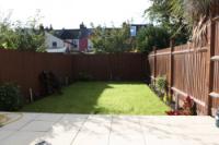 Mid-Terrace House, 4 bedrooms, Freehold