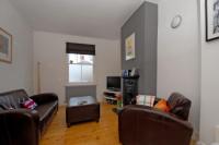 Mid-Terrace House, 3 bedrooms, Freehold
