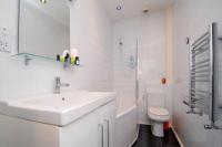 Mid-Terrace House, 3 bedrooms, Freehold