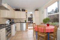 Mid-Terrace House, 3 bedrooms, Freehold