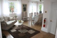Detached House, 8 bedrooms, Freehold