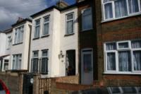 Mid-Terrace House, 3 bedrooms, Freehold