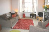Mid-Terrace House, 3 bedrooms, Freehold