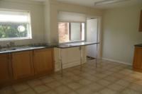 Semi-Detached House, 5 bedrooms, Freehold