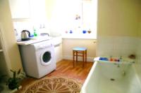 Mid-Terrace House, 3 bedrooms, Freehold