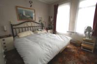 Mid-Terrace House, 4 bedrooms, Freehold