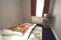Mid-Terrace House, 4 bedrooms, Freehold