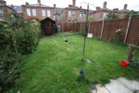 Mid-Terrace House, 4 bedrooms, Freehold